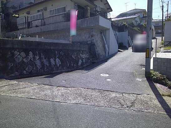 【前面道路含む現地写真】