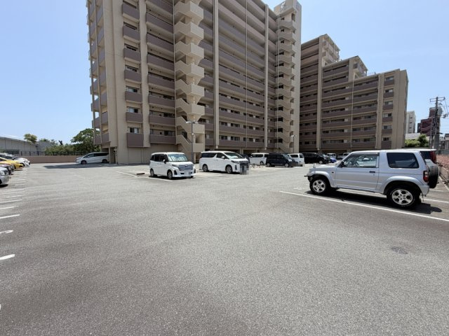 アルファステイツ広公園の駐車場