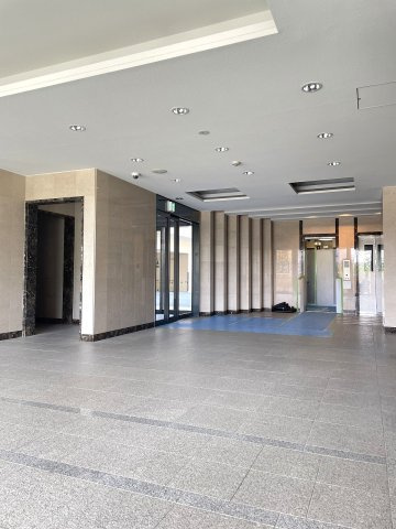アルファステイツ広公園のその他共用部分|エレベーターが2基あるため、混雑時などにも便利です。対象不動産は4階のお部屋になります。