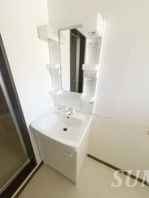 クリフ若木2の洗面所|独立洗面台です☆