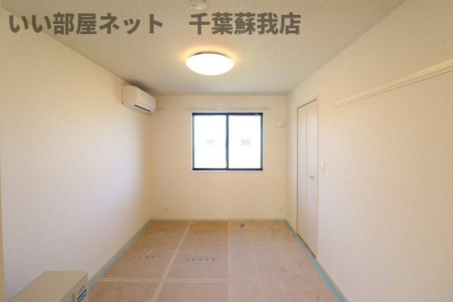 グリシーヌの駐車場