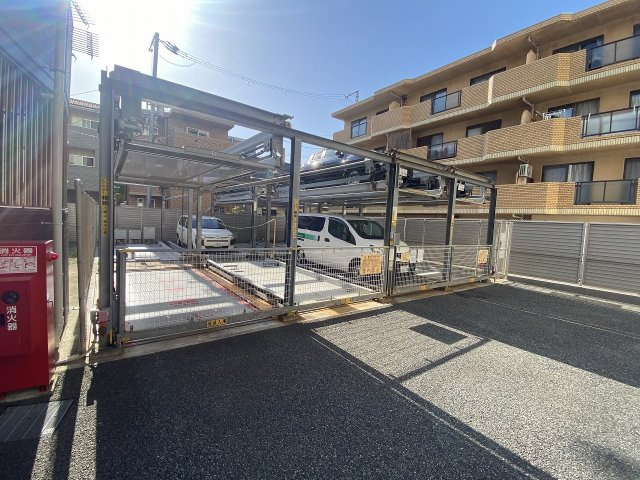 【駐車場】