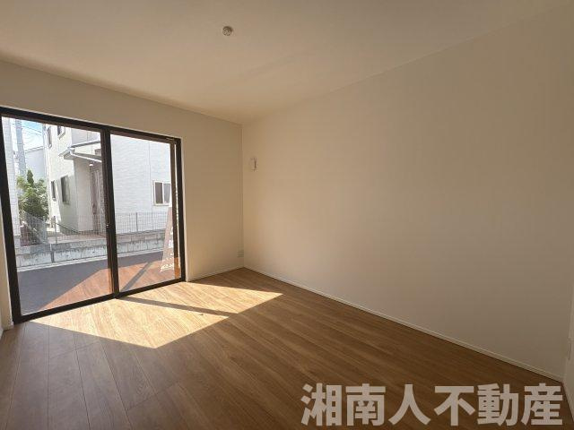 茅ヶ崎市今宿　新築戸建　全4棟の洋室|明るい洋室です