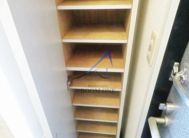 グリーンフラッツ旗の台の内装|内装です。