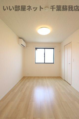 グリシーヌの洋室|個人の部屋や寝室として使える洋室です