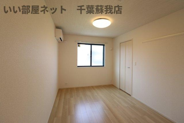 グリシーヌの寝室|ゆとりの広さです