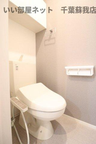 グリシーヌのトイレ|落ち着いた色調のトイレです