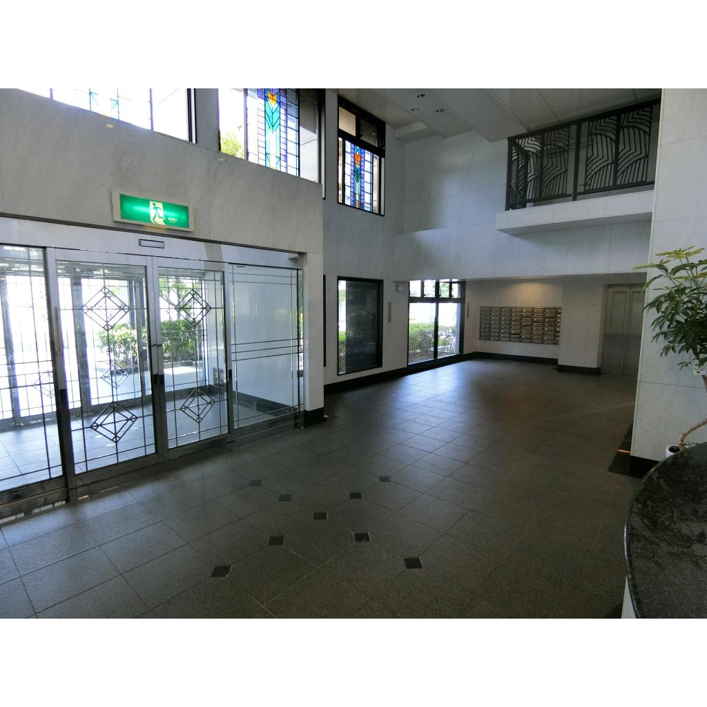 ロイヤル鶴見のエントランス|エントランス