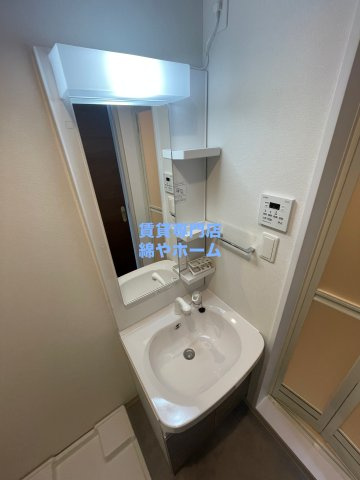 KAWARAYAの独立洗面台|独立洗面化粧台が付いています