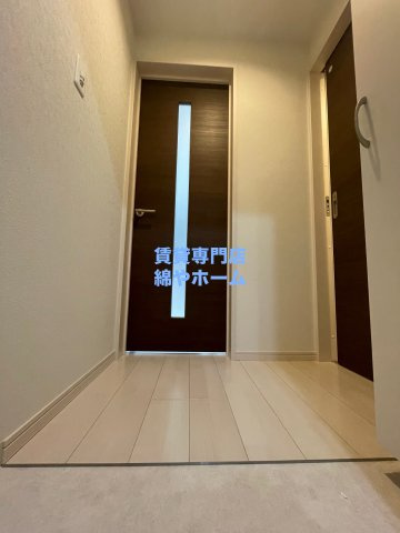 KAWARAYAの玄関|明るい玄関です