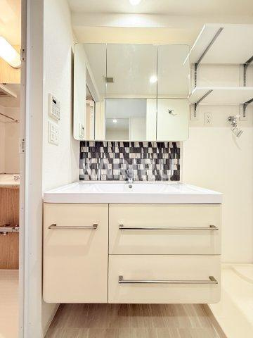 セレニテフラン谷町四丁目の洗面所