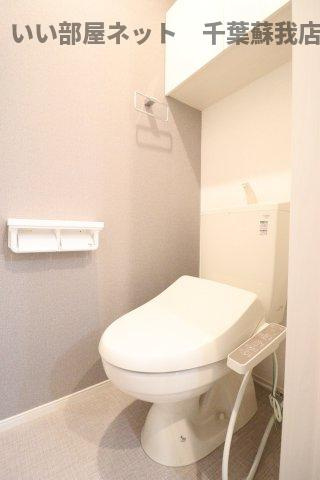 グリシーヌのトイレ|落ち着いた色調のトイレです