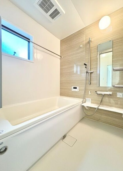 大針２丁目戸建の浴室