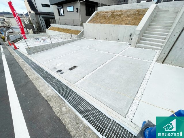 29日(土)30日(日)現地ご見学可能！　神戸市北区緑町　第1期　新築一戸建ての駐車場|駐車スペース！散水栓があるので、こまめに愛車を洗えます！
