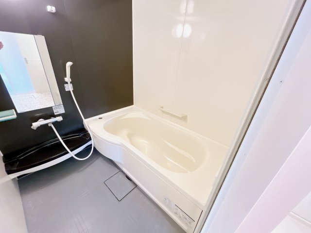 ヴィエントⅡの浴室|別部屋同一間取りのお写真となります。