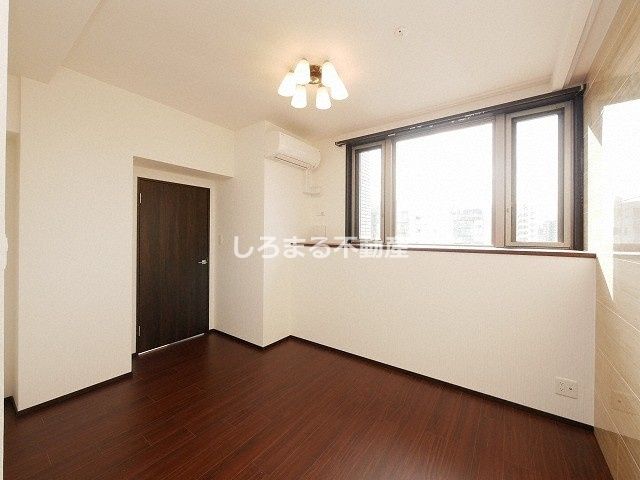 プレジオ難波ASIANの居間・リビング