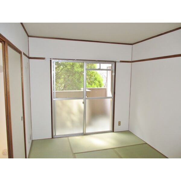 高宮多賀ハイツの和室