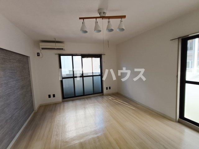 ヒルトップ北原Ⅱの居間・リビング