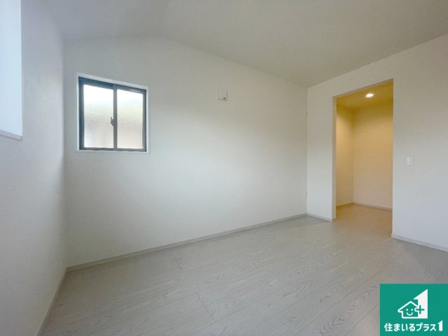 神戸市西区桜が丘西町　第4期　新築一戸建ての洋室|シンプルな洋室は、自分好みのインテリアが楽しめます♪ご家族とインテリアや家具を選びに行くのは新築購入時の醍醐味の一つです。ぜひお楽しみください♪