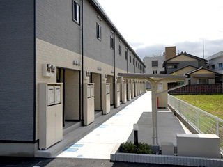 【玄関】 | レオパレスラーク | 備品や設備仕様は号室等により異なります現地をご確認下さい。