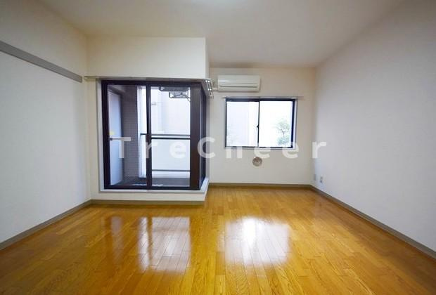 サニーコートの寝室