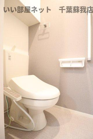 グリシーヌのトイレ|落ち着いた色調のトイレです