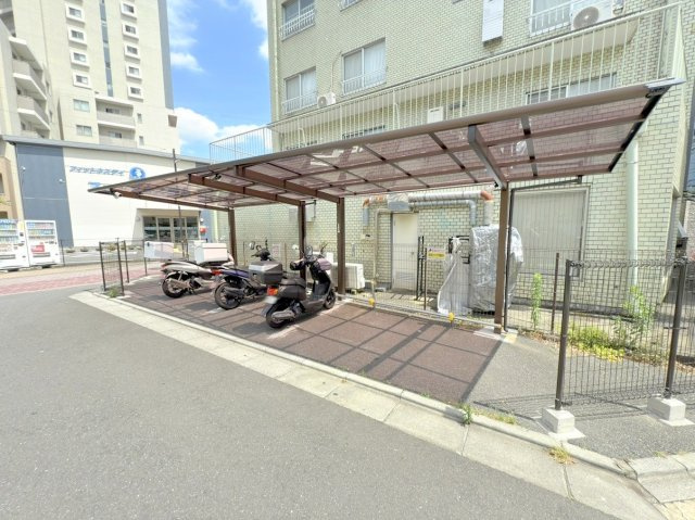 梅島コーポのその他共用部分|共用部・敷地内バイク置き場