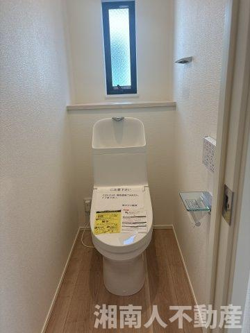 茅ヶ崎市今宿　新築戸建　全4棟のトイレ|落ち着いた色調のトイレです