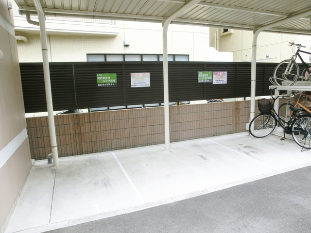 ＣＯＺＹＣＯＵＲＴのその他共用部分|敷地内専用バイク置き場有り（要確認）♪