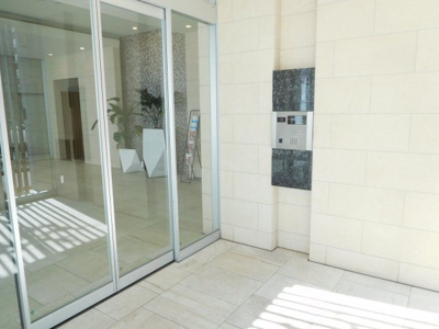 【エントランス】 | エミリブ練馬