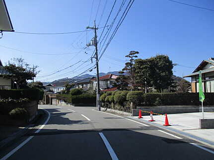 廿日市市阿品台1丁目の前面道路含む現地写真