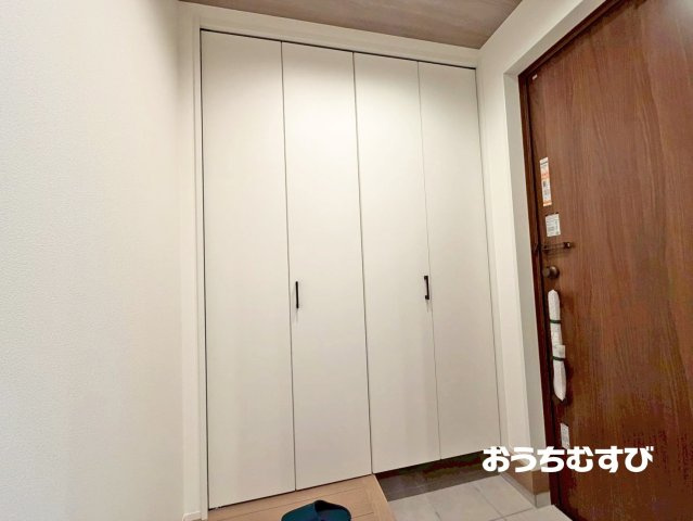 守山区森孝3期(全3棟)の玄関