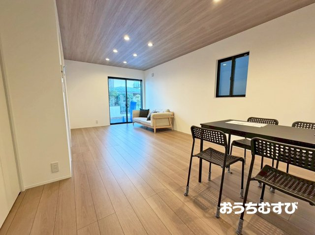 守山区森孝3期(全3棟)の居間・リビング