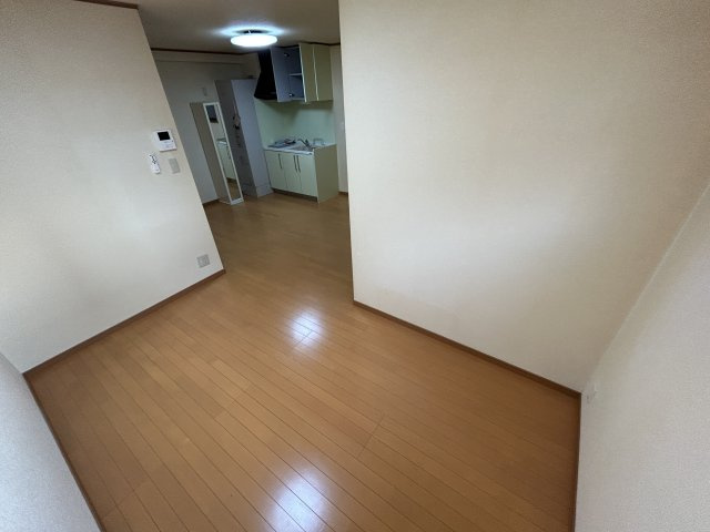 サーミットシティ7の居間・リビング