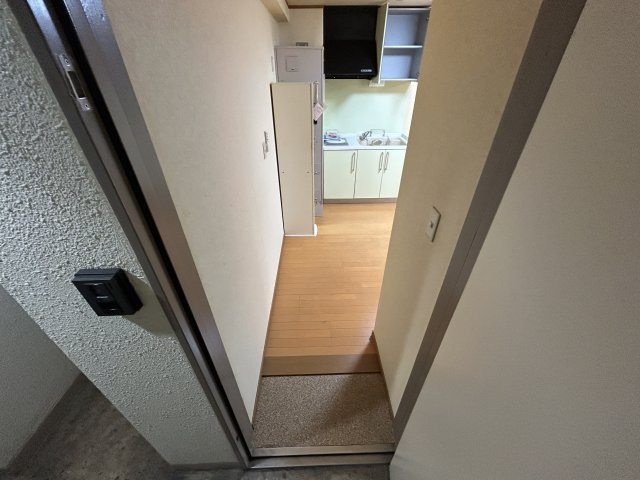 サーミットシティ7の玄関