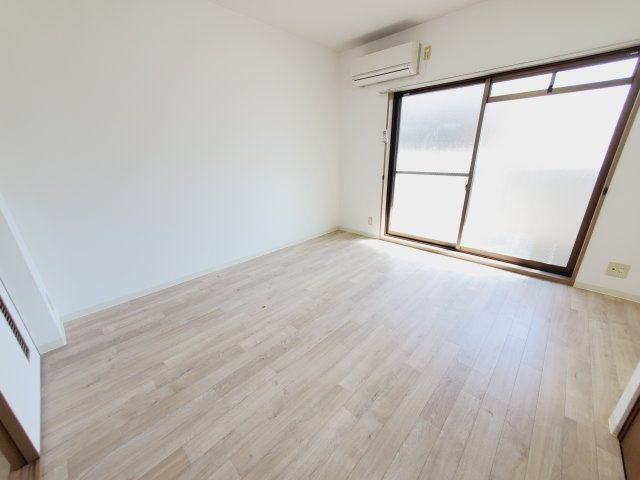 メゾンおばやしの居間・リビング