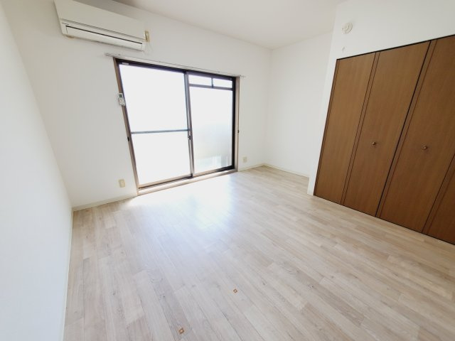 メゾンおばやしの居間・リビング