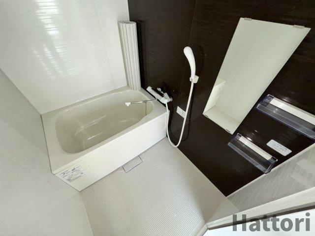 ラークスパ岡町の浴室