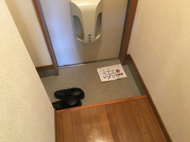 ジュネスブライトンＡの玄関