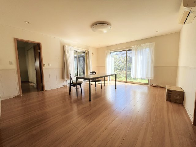 【居間・リビング】 | 比企郡滑川町月の輪　中古戸建