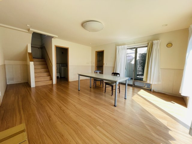 【居間・リビング】 | 比企郡滑川町月の輪　中古戸建