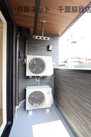 グリシーヌのバルコニー|暖かな日差しのふりそそぐバルコニー