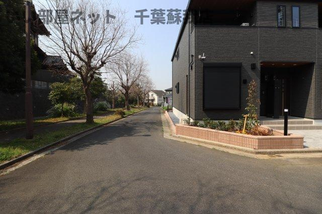 グリシーヌの周辺