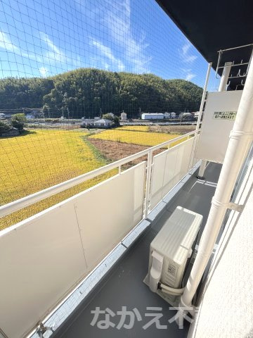 【バルコニー】 | 外からの目が気にならないバルコニーで洗濯物が干せます