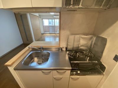 【キッチン】 | ワイハイツ栄和 | 別部屋参考写真（反転タイプ）