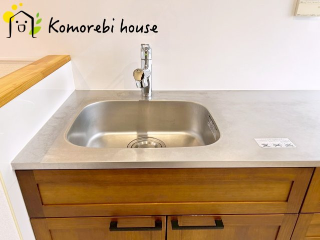 宮原パークハイツのキッチン|コンパクトなキッチンで掃除もラクラク