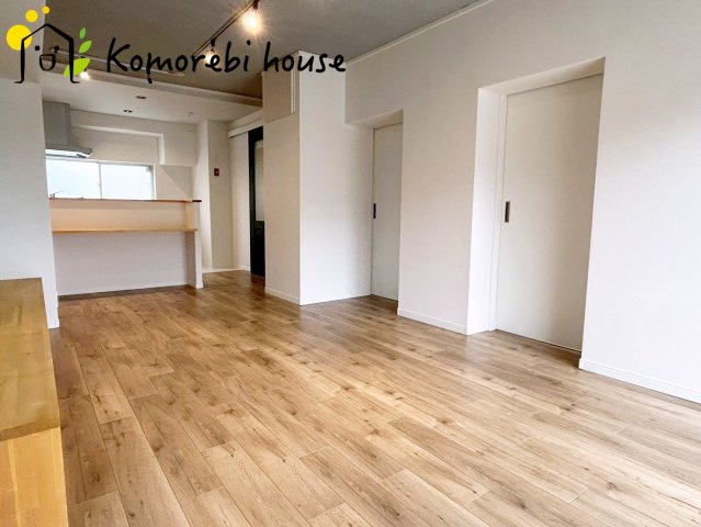 宮原パークハイツの居間・リビング|こちらのリビングで趣味の時間をお楽しみください