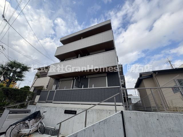 LAUREUS　KUGA（ローレウス陸）の外観