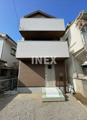 横浜市西区御所山町の一戸建ての外観