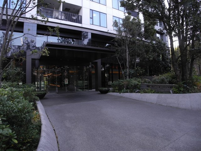 スカイフォレストレジデンスのエントランス